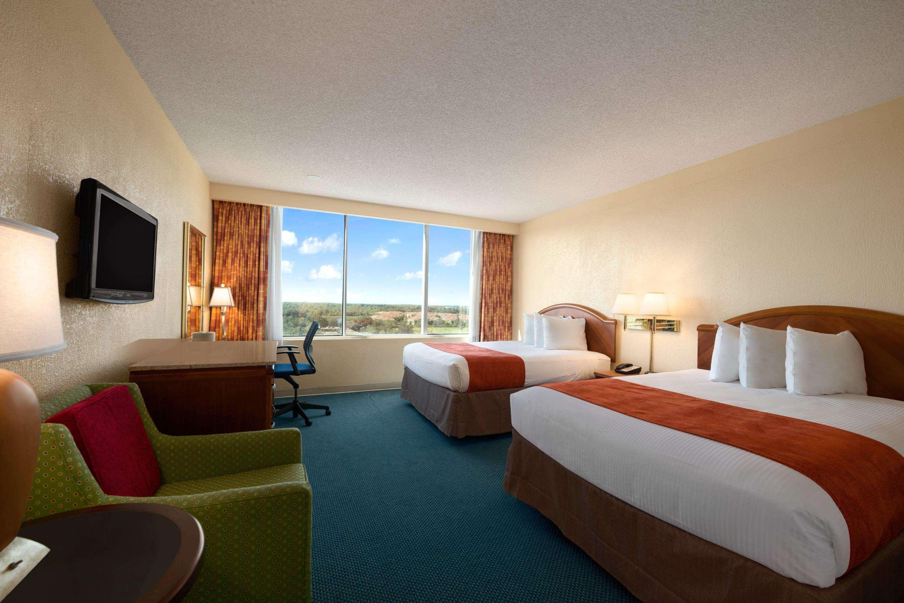 Отель Ramada By Wyndham Kissimmee Gateway - Free Theme Park Shuttle Four Corners Экстерьер фото